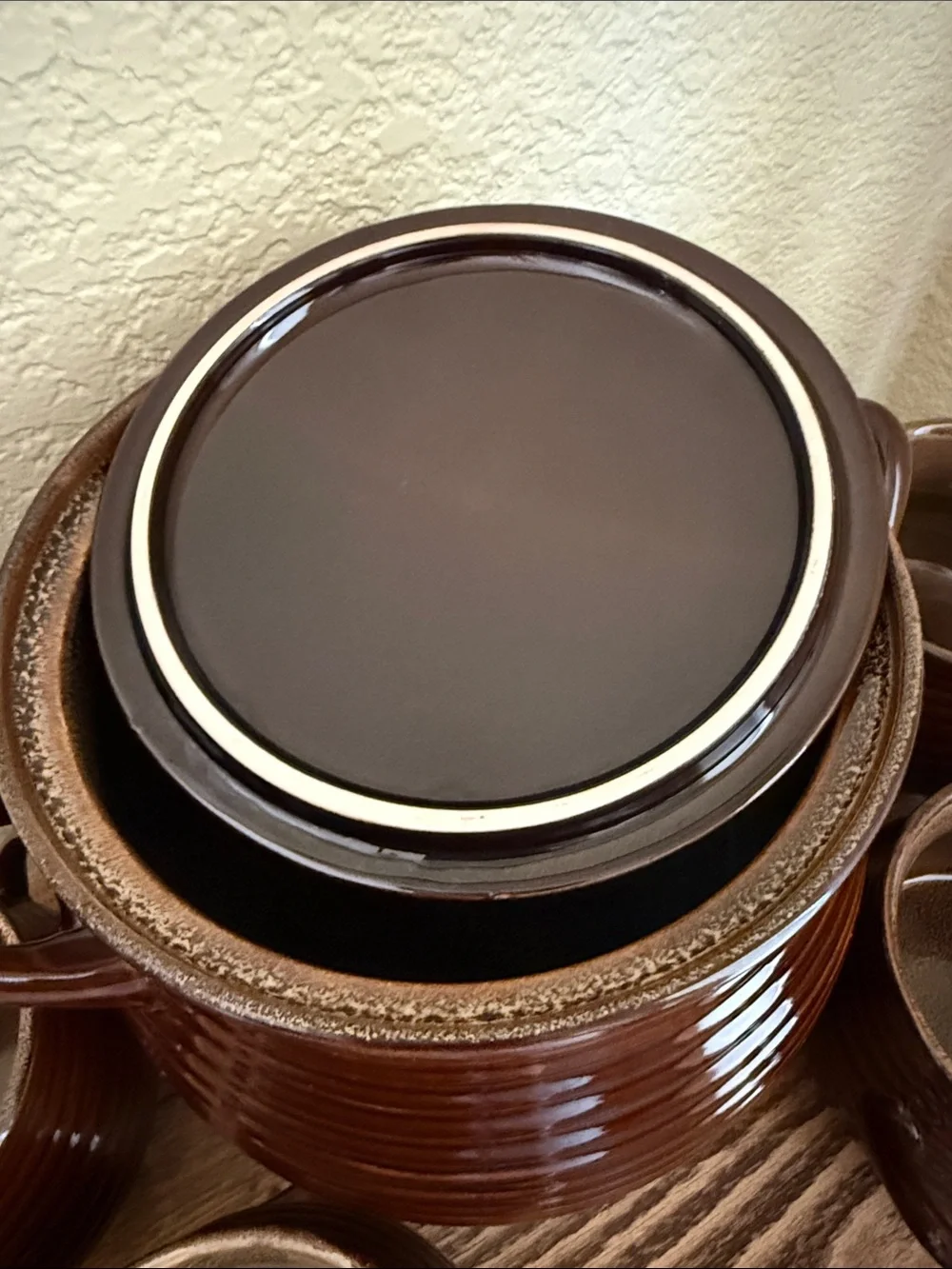 Crate & Barrel Classic Stoneware Set: Brunswick Covered Soup Tureen + 4 Bowls